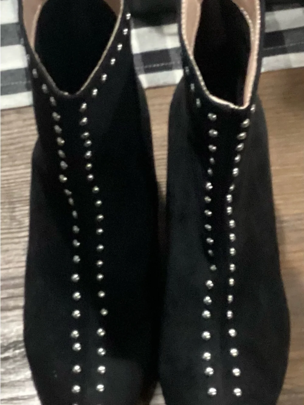 N/A stylish black